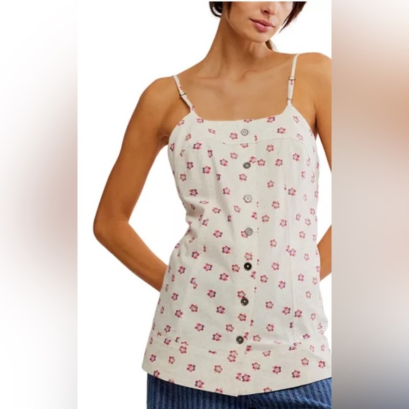 Maddie Tunic NWOT blue strawberry 🍓 - Picture 3 of 3